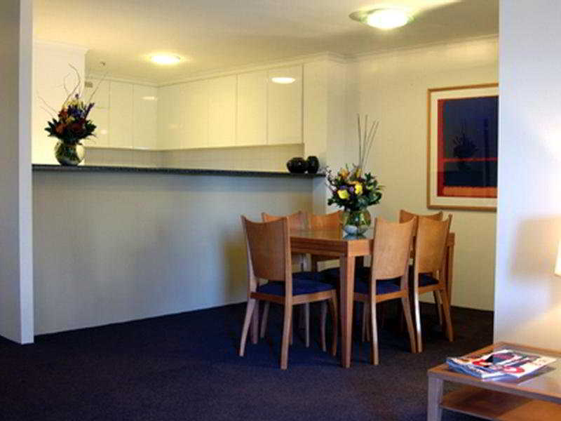 Adina Serviced Apartments Canberra James Court Interiør billede